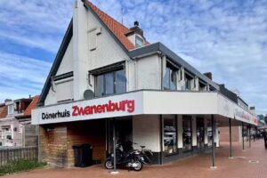 D&ouml;ner en pizza Zwanenburg