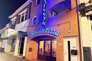 D&ouml;ner Grill Pizza