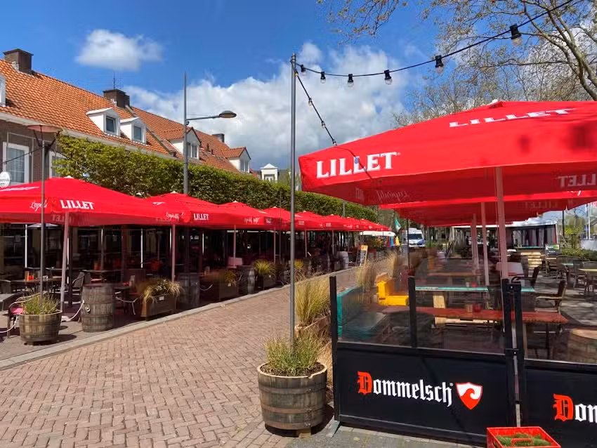 Dorpscaf&eacute; Willem 2