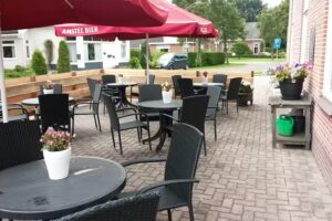 Dorpshuis/Eetcaf&eacute; De Viersprong