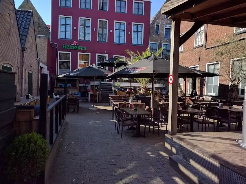 Double B -Bar & Kitchen-