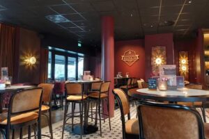 Eet- & Borrelcaf&eacute; Brink 14