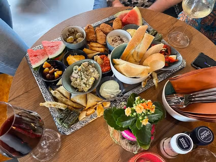 Eet- & werkcaf&eacute; Kleurrijk Nijverdal