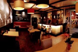 Eetcaf&eacute; &ndash; Cafetaria Apollo: bestel via eetcafeapollo.nl