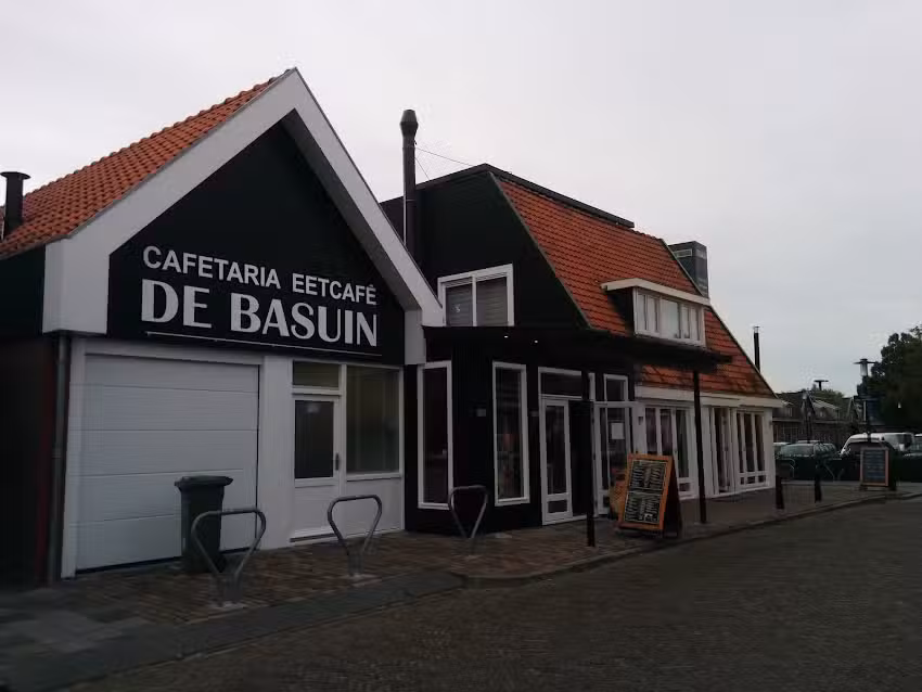 Eetcaf&eacute; De Basuin