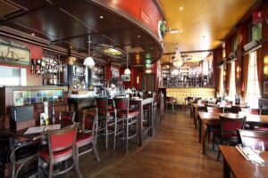 Eetcaf&eacute; De Beurs