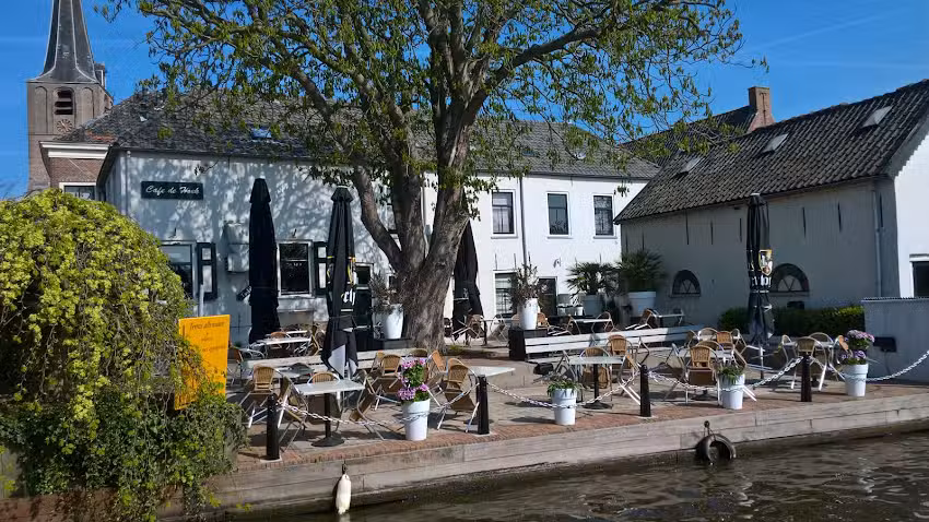 Eetcaf&eacute; de Hoek