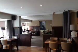 Eetcafé de Holle Bus