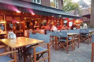 Eetcaf&eacute; De Tijd