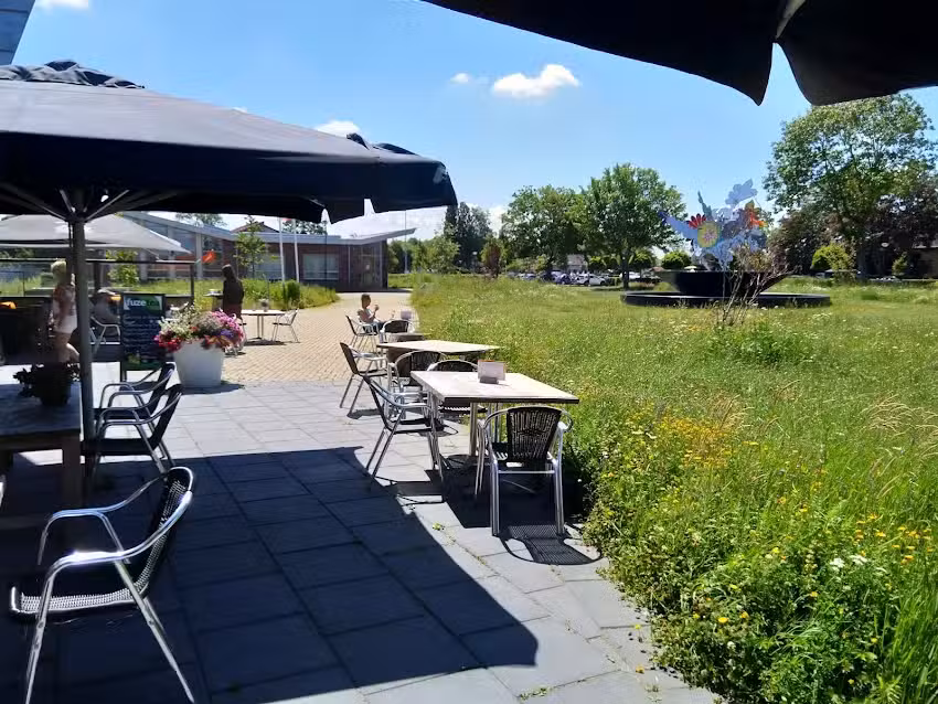 Eetcaf&eacute; De &Uacute;therne