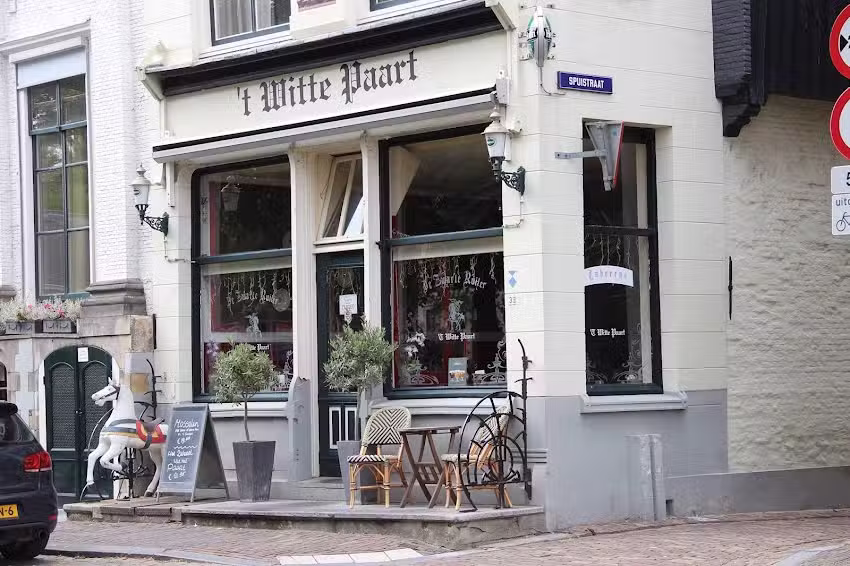 Eetcaf&eacute; De Zwarte Ruiter op &rsquo;t Witte Paart