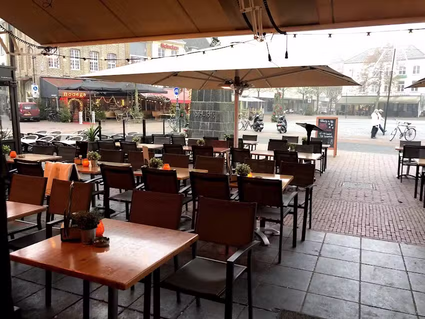 Eetcaf&eacute; en Restaurant De Buren