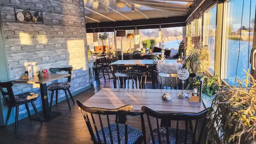 EetCaf&eacute; Halfweg