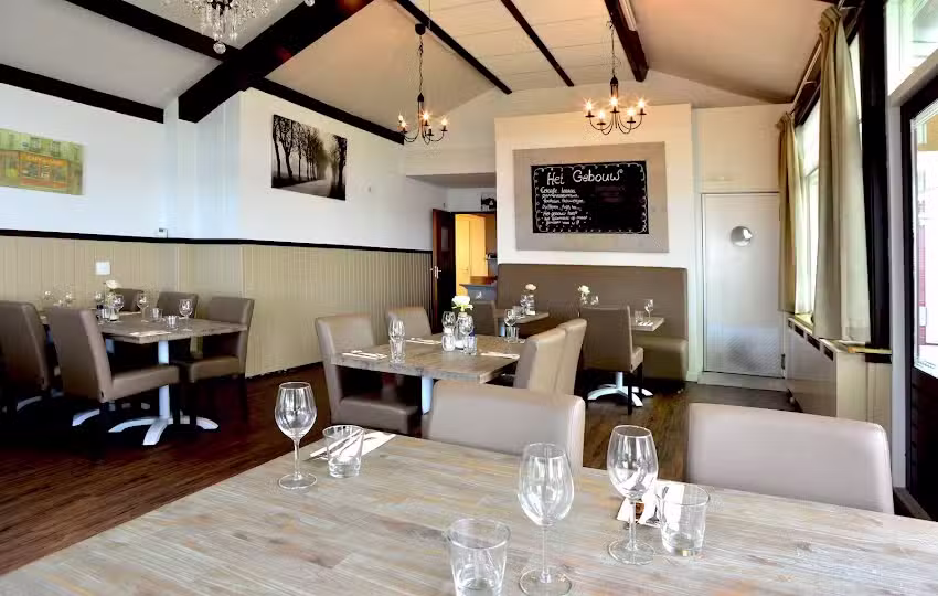 Eetcaf&eacute; het Gebouw