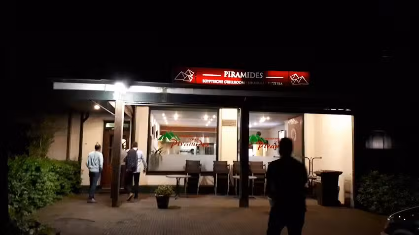 Eetcaf&eacute; Piramides