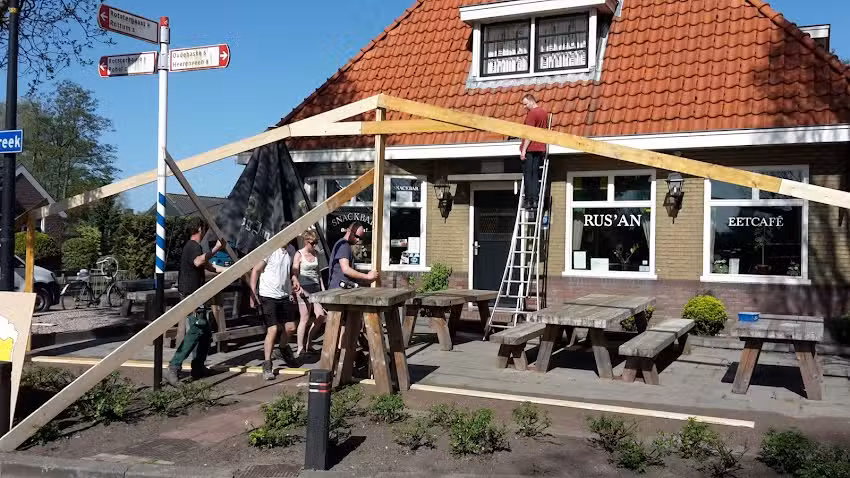 Eetcaf&eacute; Rus&rsquo;an