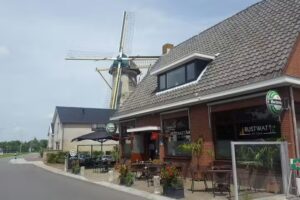 Eetcaf&eacute; Rustwat