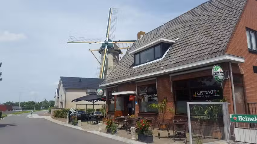 Eetcaf&eacute; Rustwat