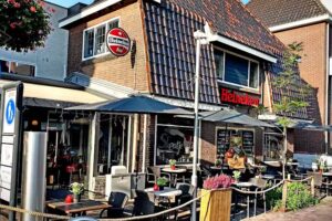 Eetcaf&eacute; Skeutje Bij