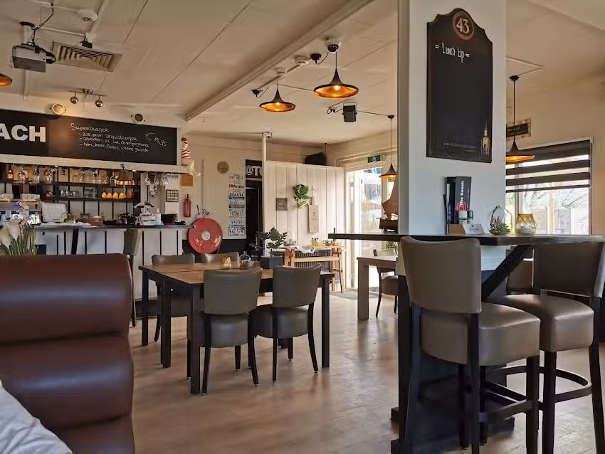 Eetcaf&eacute; @ the Beach