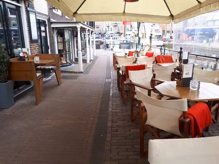 Eetcaf&eacute; the British Pub