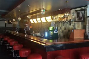 Eethuis DADAS: bestel via eetcafedadas.nl