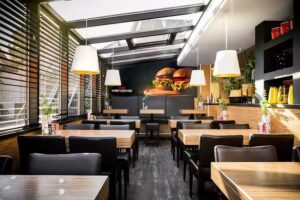 Eetsalon Menzing en IJssalon Menotti