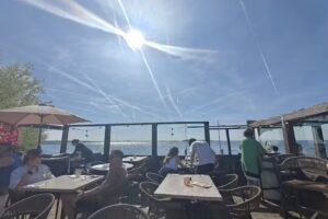 Espresso Grand Caf&eacute; at the beach