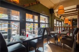 Fat Alice & Moody Cracker