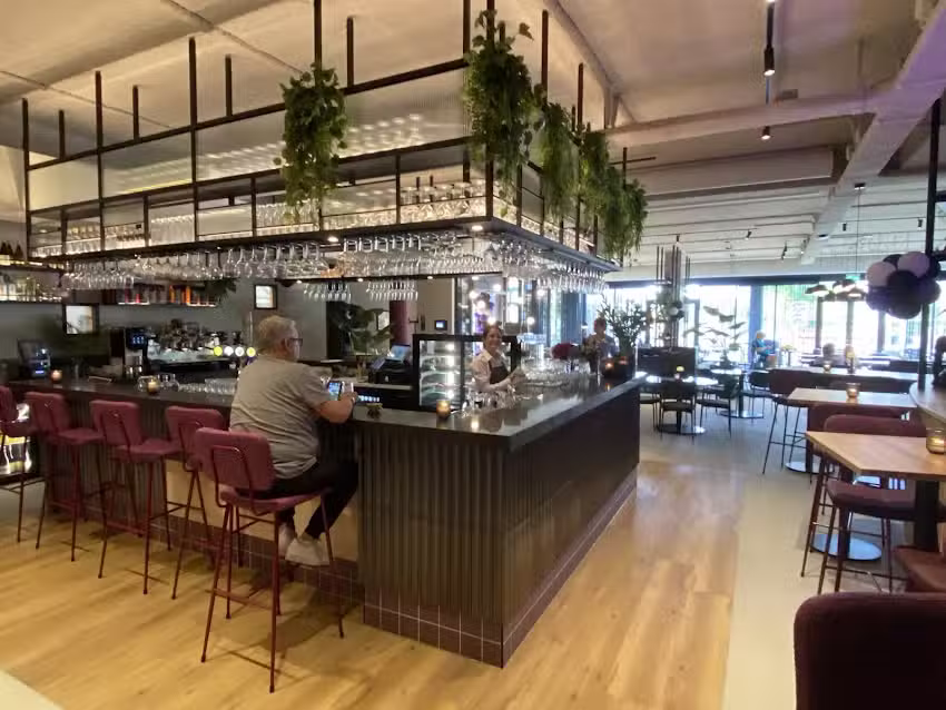 Fier All Day Caf&eacute;