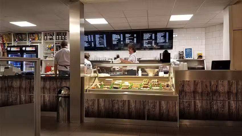 Frank&rsquo;s Snackbar