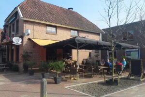 Frankie’s Jungle Bistro