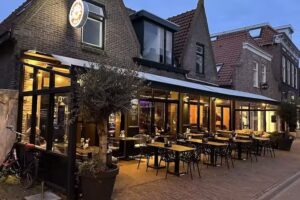 Fratelli Restaurant & Bar