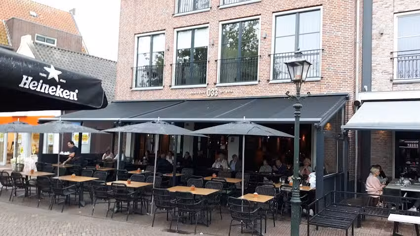 Grand Caf&eacute; 033