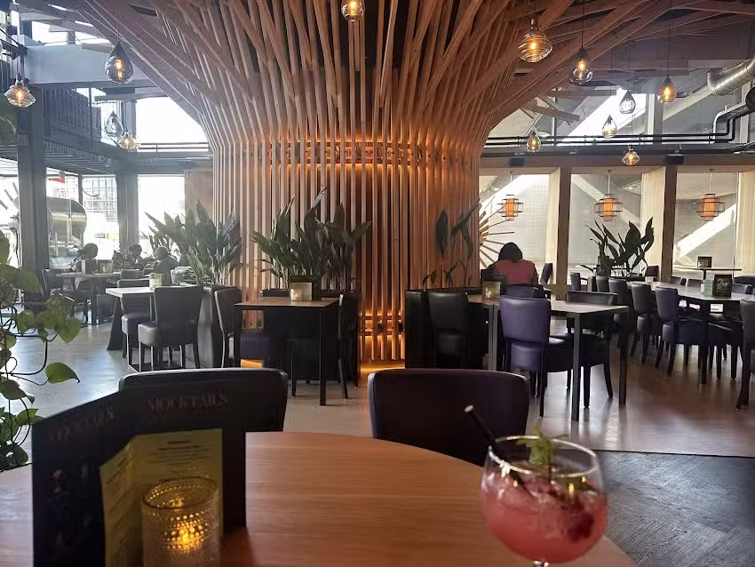 Grand Caf&eacute; Cascada