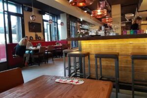 Grand Caf&eacute; Cheers