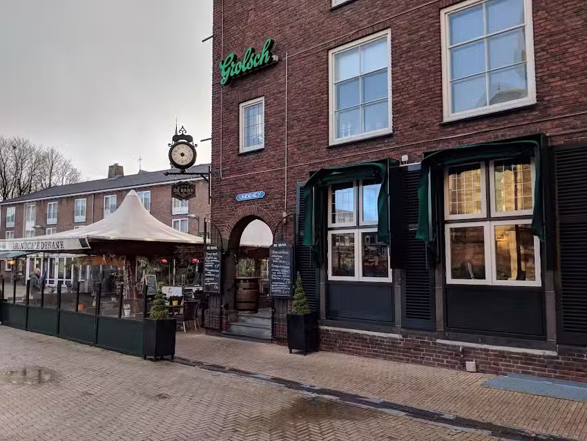 Grand Caf&eacute; De Bank