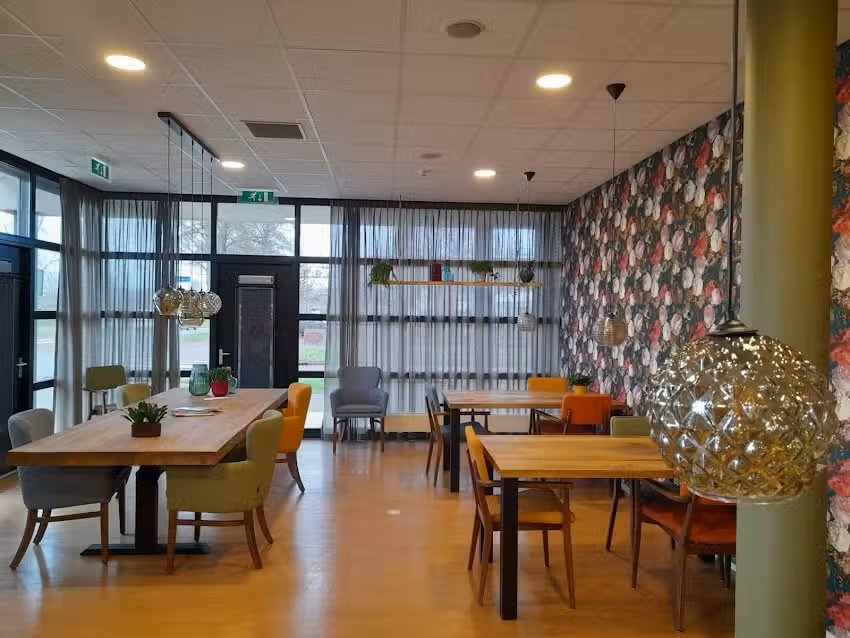 Grand Caf&eacute; De Buren