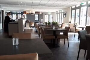 Grand Caf&eacute; De Dis