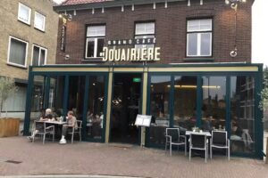 Grand Caf&eacute; De Douairi&egrave;re