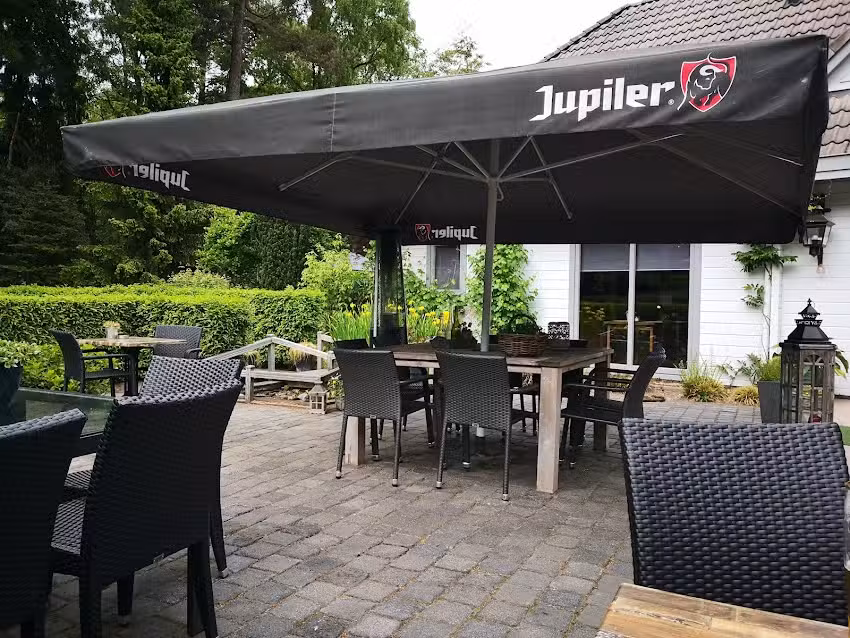 Grand Caf&eacute; De Reebok