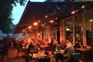 Grand cafe en wijnbar Het Wijnhuis