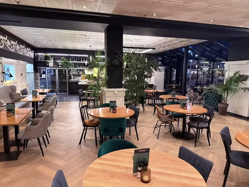 Grand Caf&eacute; FIGI