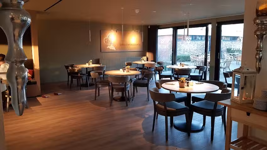 Grand Caf&eacute; Pimpernel