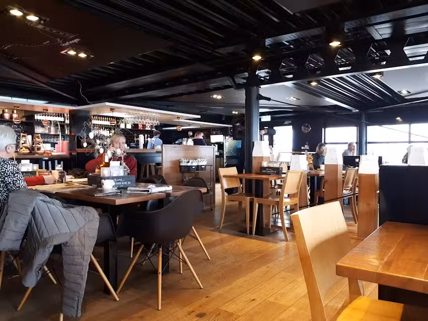 Grand Caf&eacute; Promenade