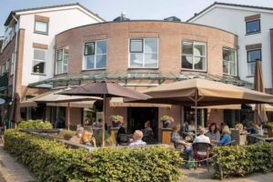 Grand caf&eacute; &ndash; Restaurant De Provence