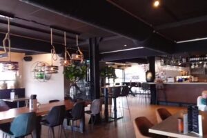 Grand Caf&eacute; Staal