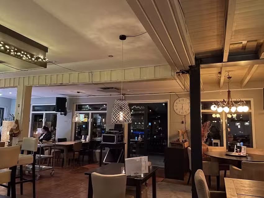 Grand Caf&eacute; @the Park