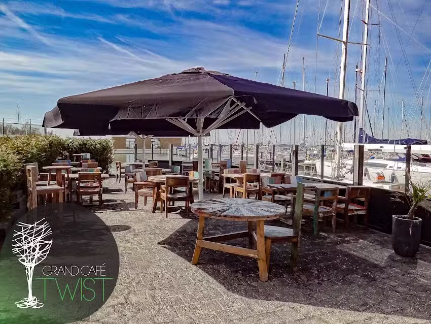 Grand Caf&eacute; Twist