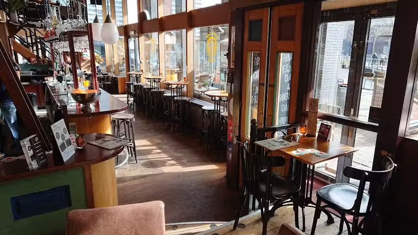 Grand Caf&eacute; Xieje